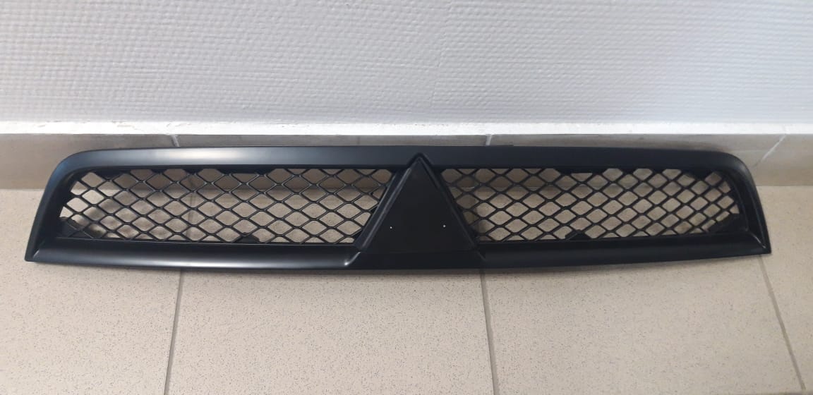 Решетка радиатора Mitsubishi Lancer 10 черная (07-09) Китай